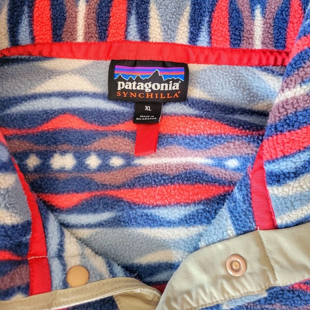 Patagonia // M's Lightweight Synchilla Snap-T Fleece Pullover / L / Sumac Red - Picture 4 of 9